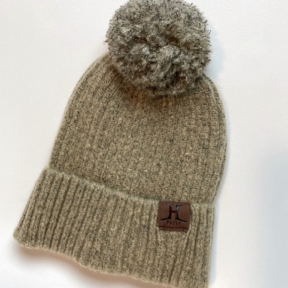 Beige Winter set - Hat, Gloves and Scarf - Picture 2 of 4